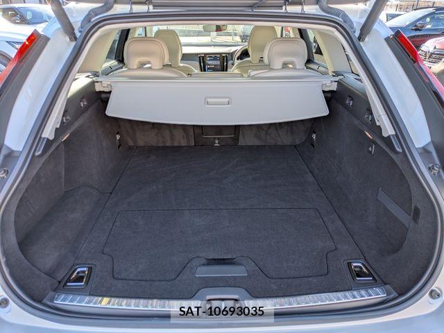 Volvo V90 2025-03 5882194-17