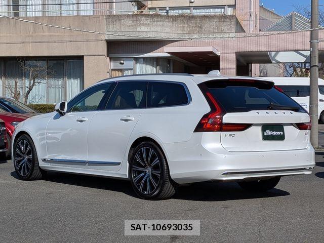 Volvo V90 2025-03 5882194-27