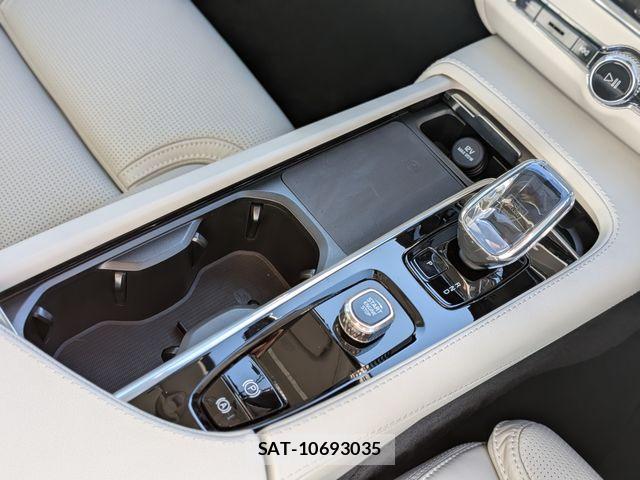 Volvo V90 2025-03 5882194-6