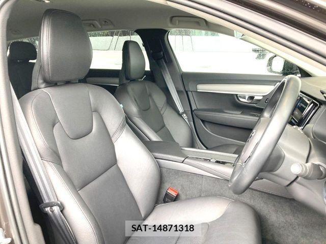 Volvo V90 2021-08 5882182-11