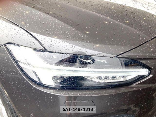 Volvo V90 2021-08 5882182-14
