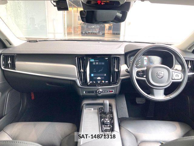 Volvo V90 2021-08 5882182-1