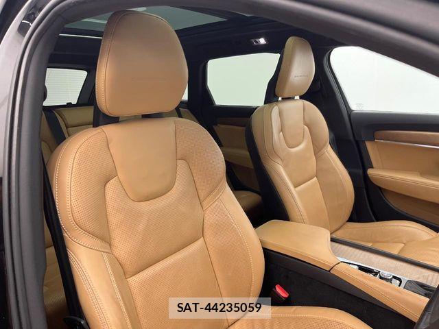 Volvo V90 2017-02 7061266-13