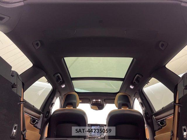 Volvo V90 2017-02 7061266-4