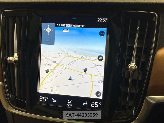 Volvo V90 2017-02 7061266-7