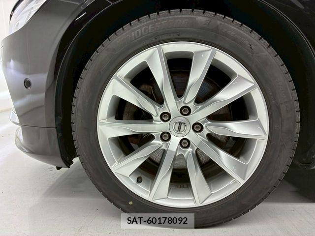 Volvo V90 2018-03 7226794-14