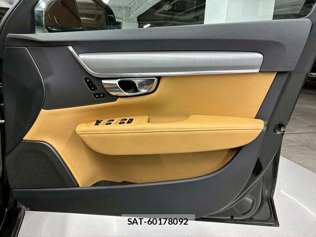 Volvo V90 2018-03 7226794-17