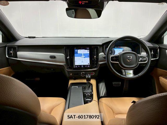 Volvo V90 2018-03 7226794-1