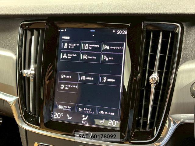Volvo V90 2018-03 7226794-27