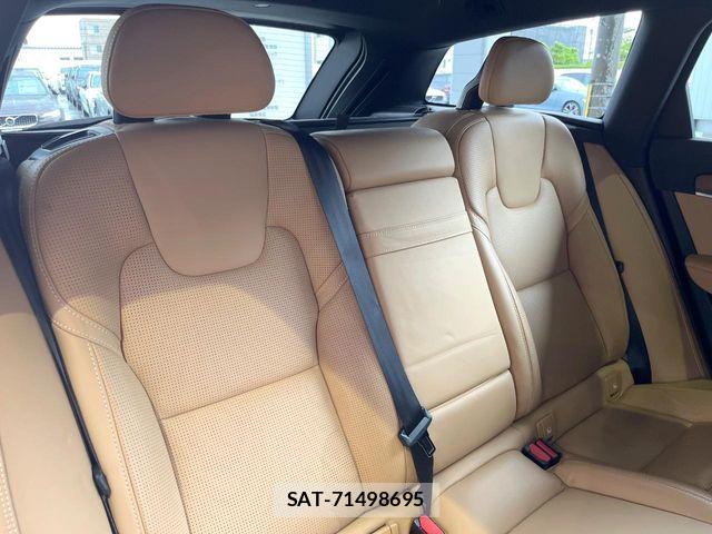 Volvo V90 2018-10 7226787-12