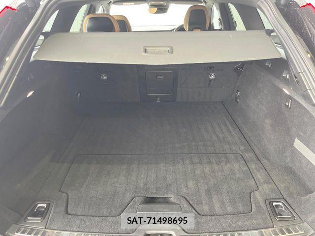 Volvo V90 2018-10 7226787-13