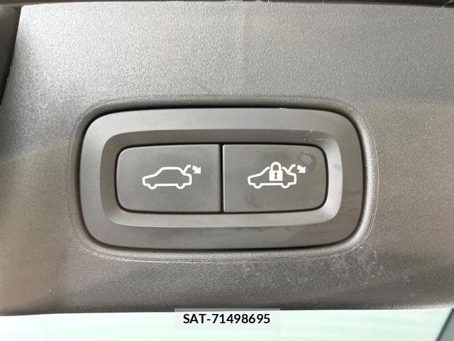 Volvo V90 2018-10 7226787-15