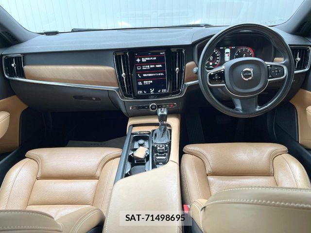 Volvo V90 2018-10 7226787-1
