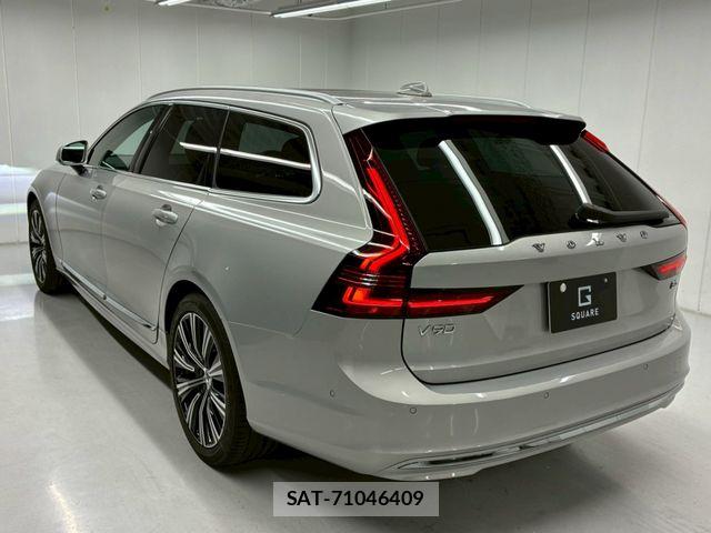 Volvo V90 2023-01 7226796-14