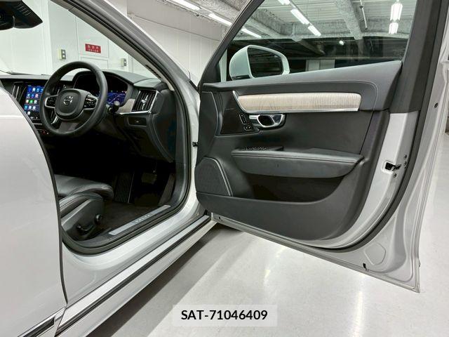 Volvo V90 2023-01 7226796-18