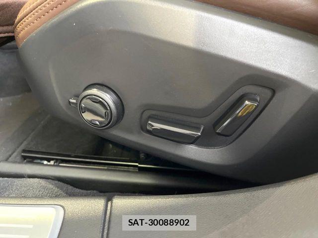 Volvo V90 2017-10 7226771-9