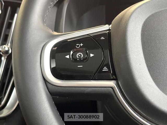 Volvo V90 2017-10 7226771-11