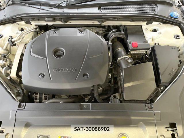 Volvo V90 2017-10 7226771-17