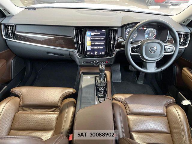 Volvo V90 2017-10 7226771-1