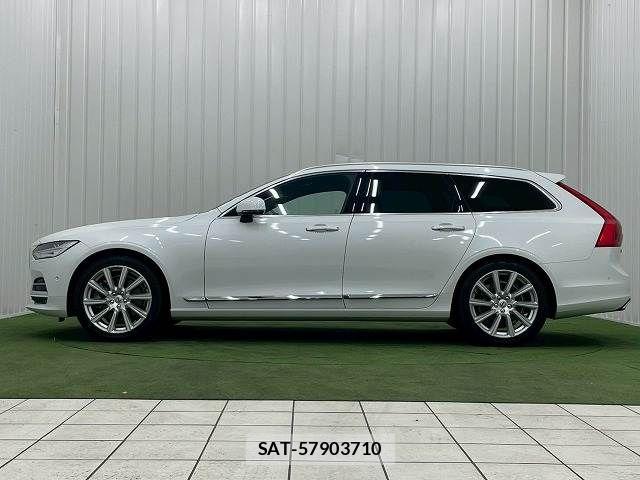 Volvo V90 2018-02 7360362-13