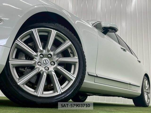 Volvo V90 2018-02 7360362-18
