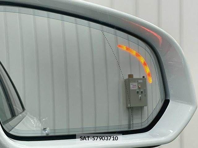 Volvo V90 2018-02 7360362-6