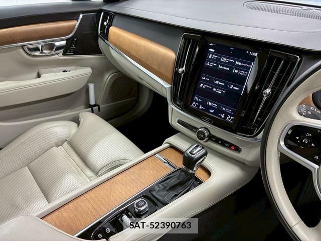 Volvo V90 2020-02 7458687-25