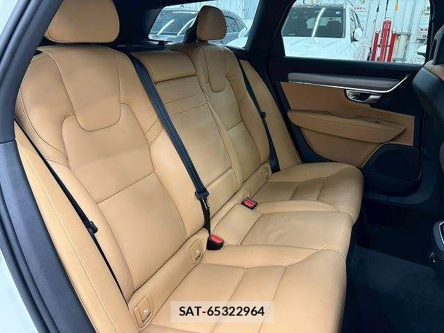Volvo V90 2019-06 7503552-9