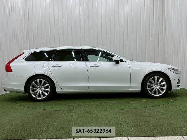 Volvo V90 2019-06 7503552-14