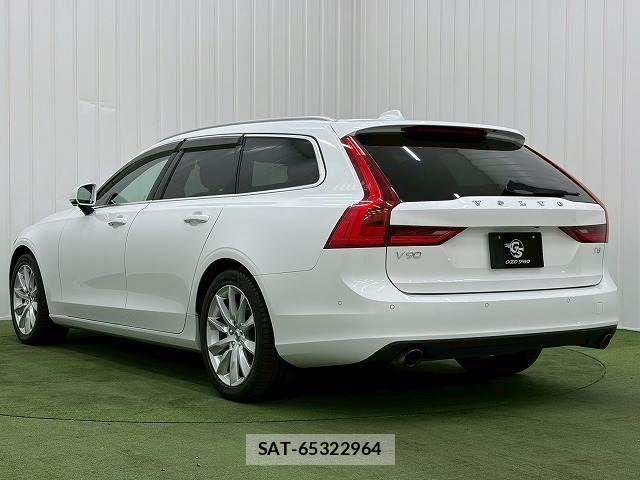Volvo V90 2019-06 7503552-16
