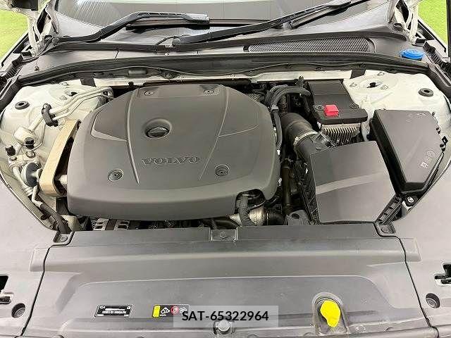 Volvo V90 2019-06 7503552-19