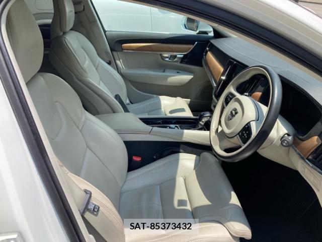 Volvo V90 2019-07 7503553-16