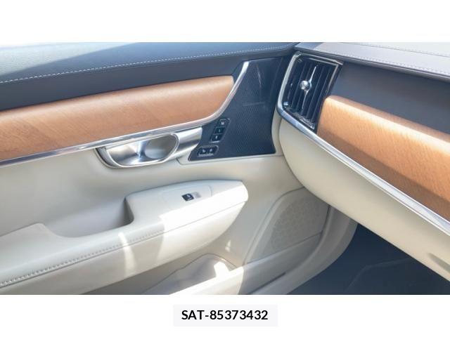 Volvo V90 2019-07 7503553-26