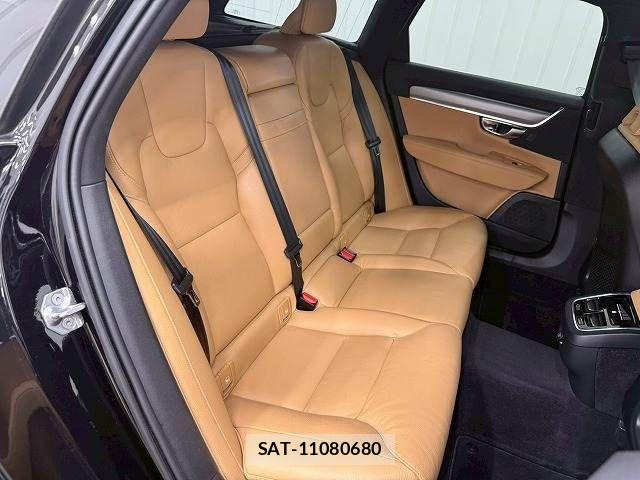 Volvo V90 2019-11 7730447-9