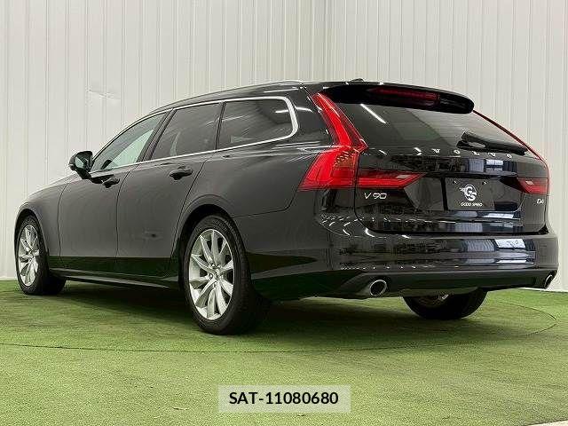 Volvo V90 2019-11 7730447-16