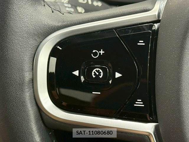 Volvo V90 2019-11 7730447-4