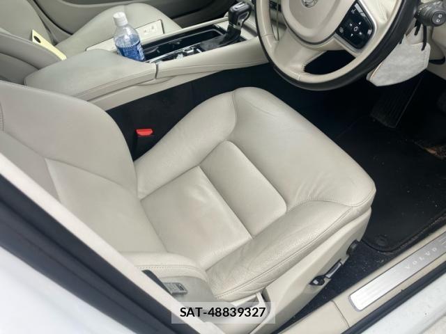 Volvo V90 2019-09 7730449-14