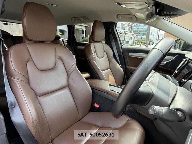 Volvo V90 2019-06 7790290-10