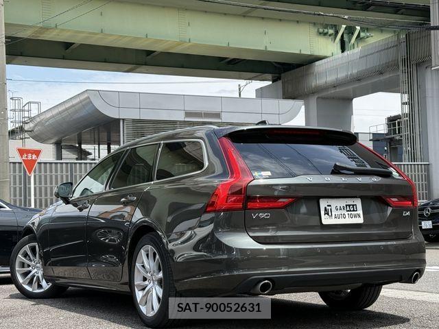 Volvo V90 2019-06 7790290-5