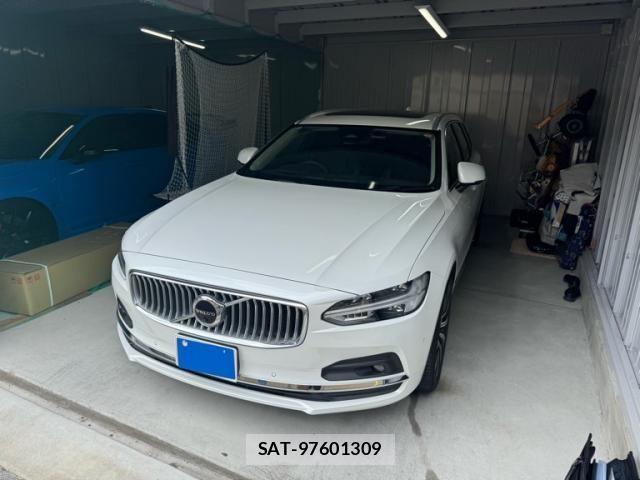 Volvo V90 2022-09 8076070-0