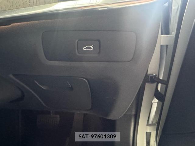 Volvo V90 2022-09 8076070-14