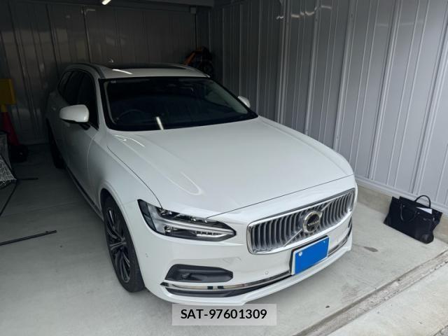 Volvo V90 2022-09 8076070-1