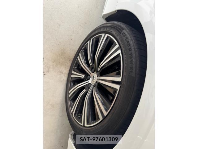 Volvo V90 2022-09 8076070-7