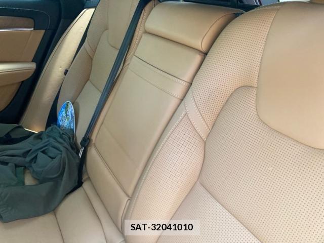 Volvo V90 2020-02 8102548-10