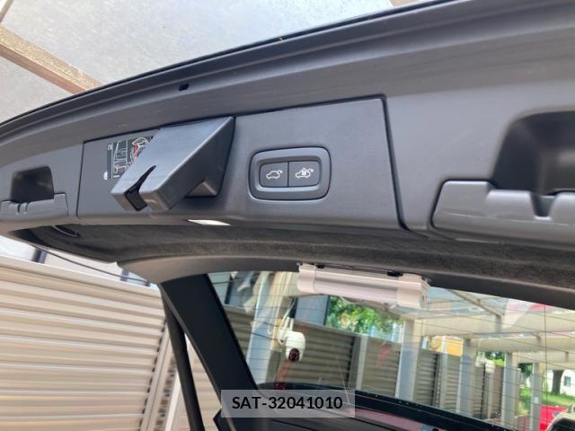 Volvo V90 2020-02 8102548-19