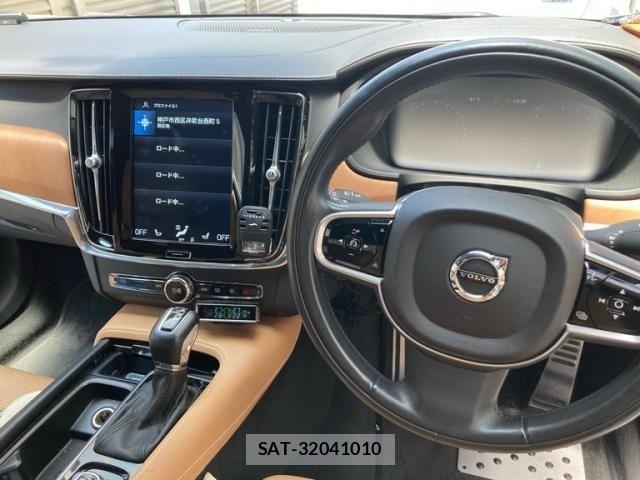 Volvo V90 2020-02 8102548-5
