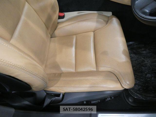 Volvo V90 2017-09 8102549-10