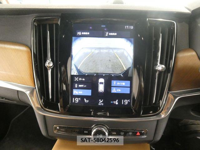 Volvo V90 2017-09 8102549-26
