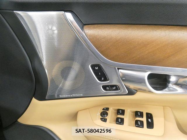 Volvo V90 2017-09 8102549-7