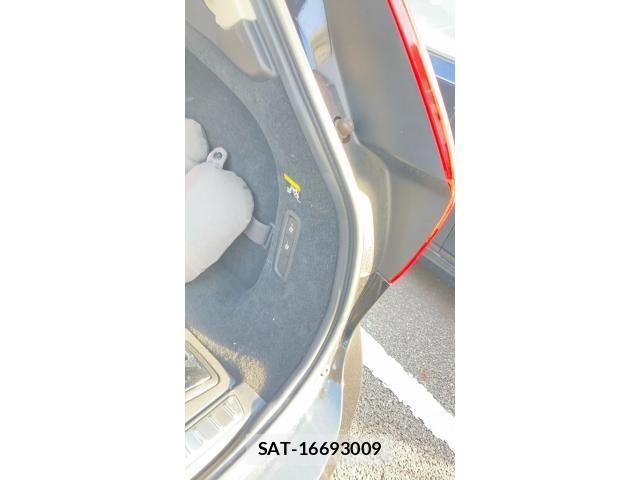 Volvo V90 2017-06 8102556-26